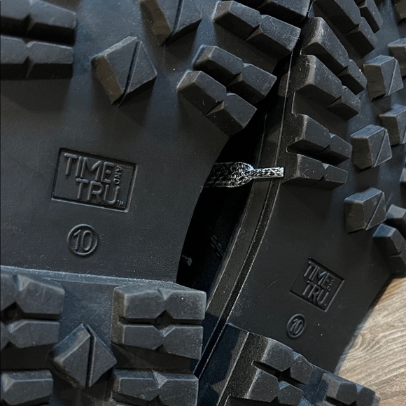 NWOT TIME and TRU Black Faux Suede Hiking Style with Memory foam Boots 10 - Picture 8 of 10